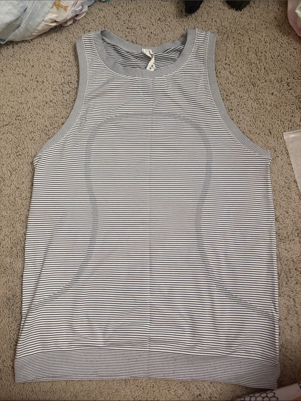 Lululemon-swiftly tech Tank Top - White & Navy